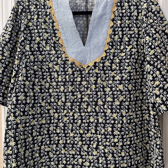 Voy Floral Embroidered Striped Color Block Top - Picture 2 of 5